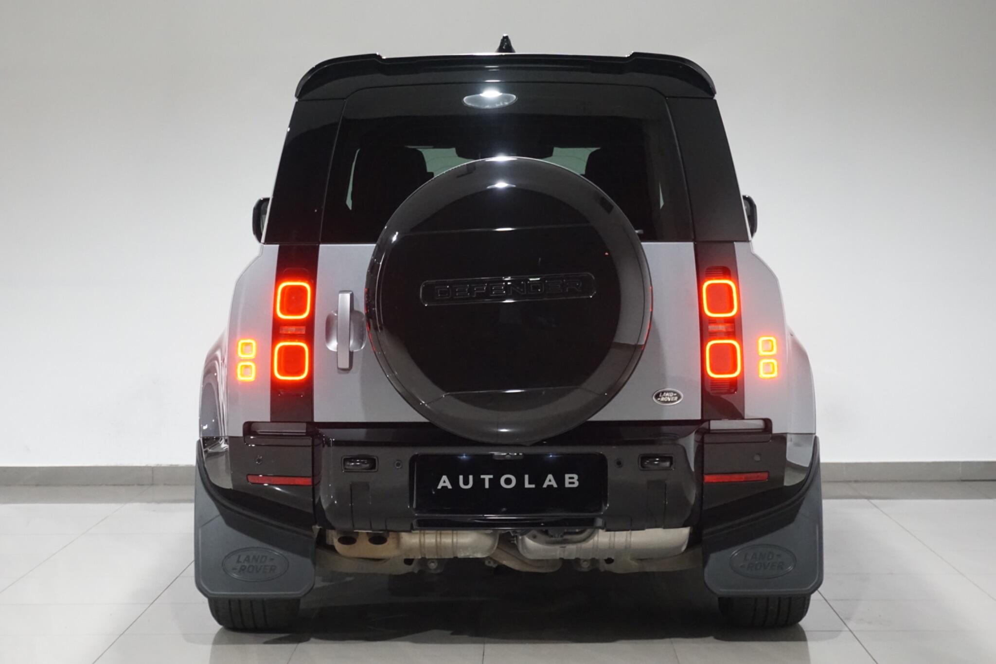 Land Rover Defender 110 3.0 D250 MHEV X-Dynamic SE SUV 5dr Diesel Auto 4WD Euro 6 (s/s) (250 ps)